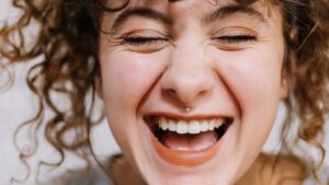 When a Tooth Can Be Saved and When It Can’t: Honest Talk About Extractions